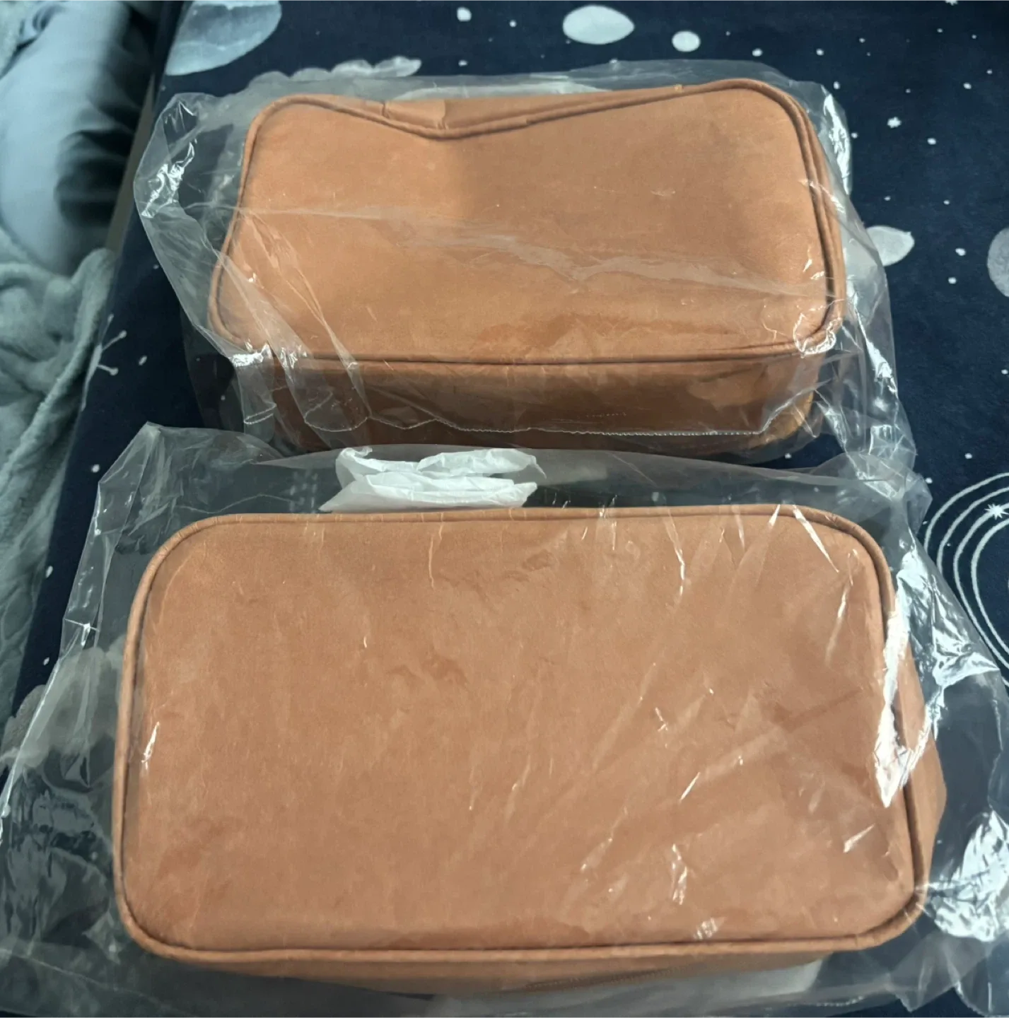 New Kiehl's East Village NYC Pouch Set image indicator(3)