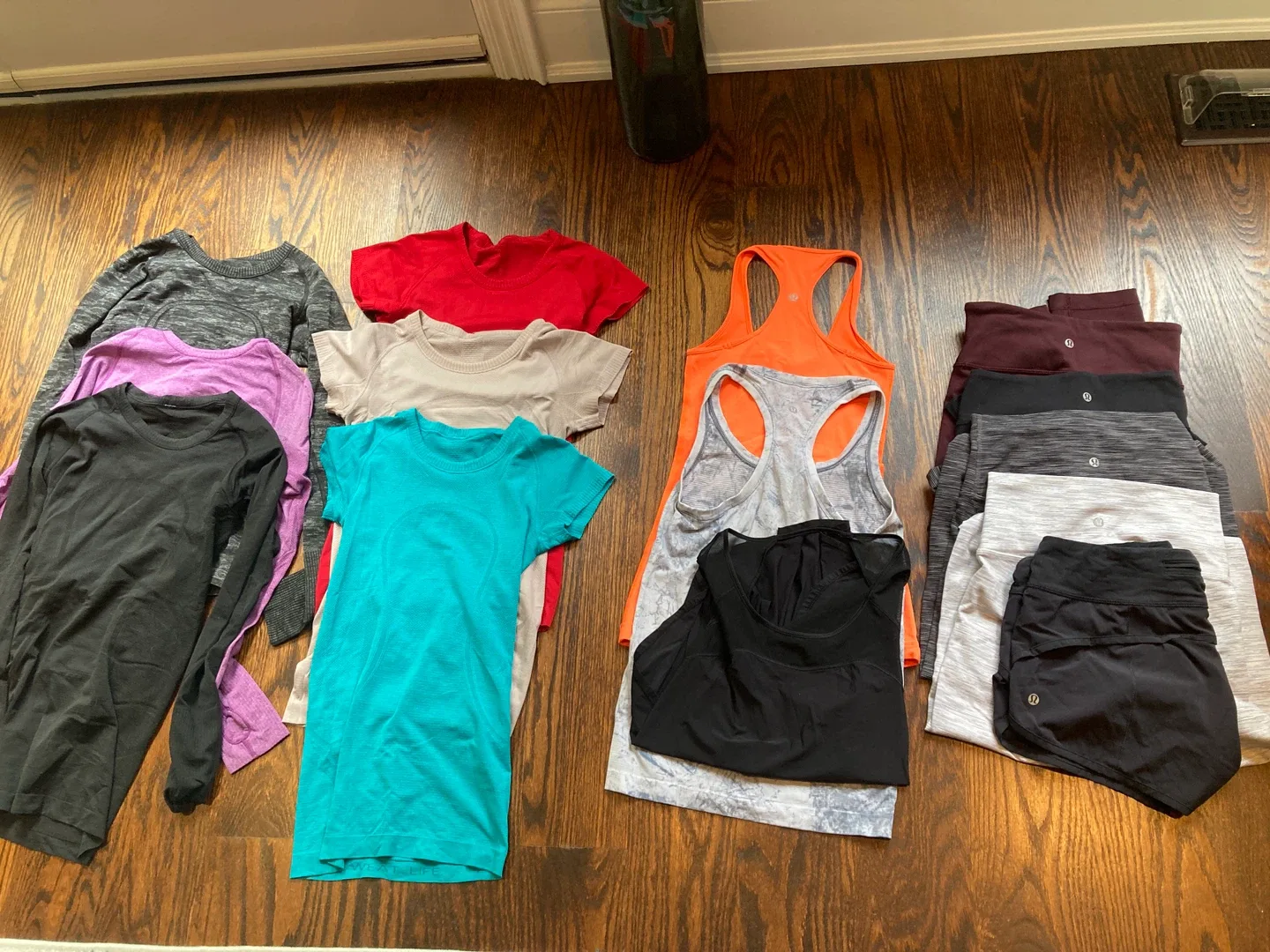 Lululemon bundle! (14 items) image indicator(2)