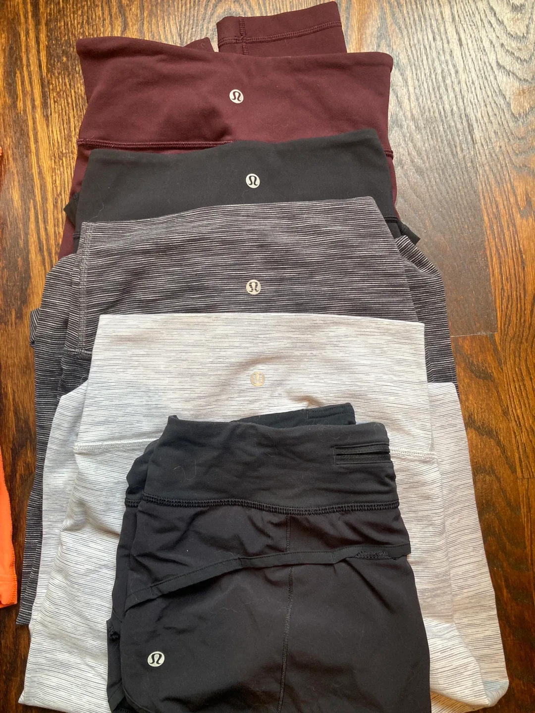 Lululemon bundle! (14 items) image indicator(3)