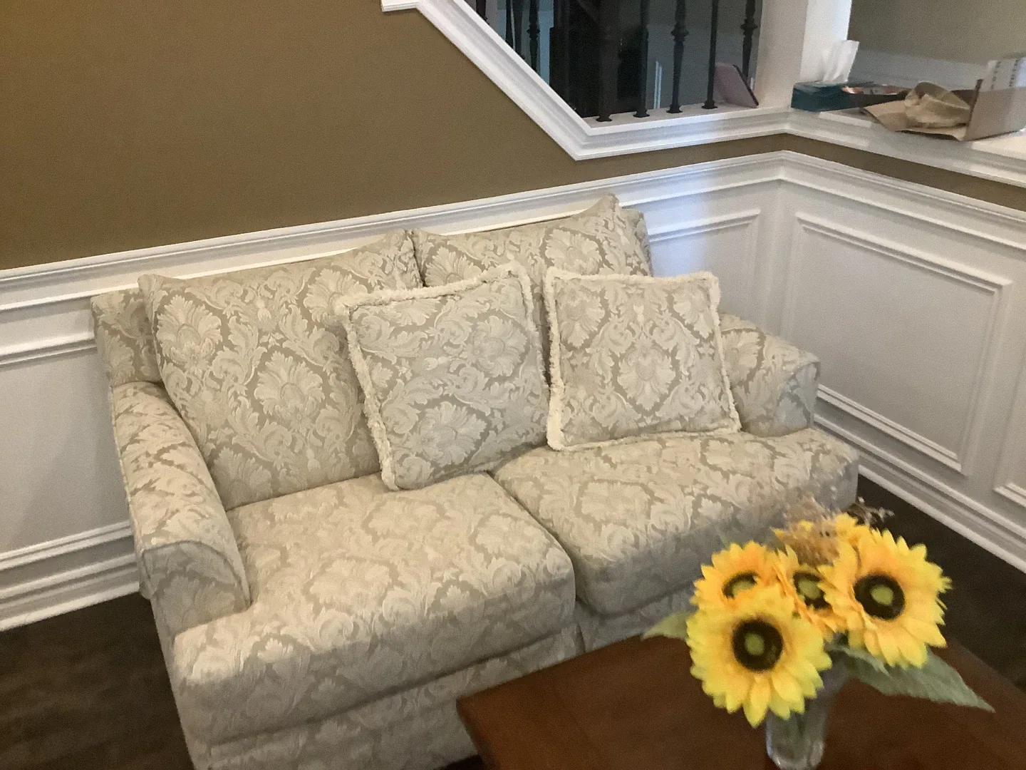 Floral Patterned Sofa Set image indicator(6)