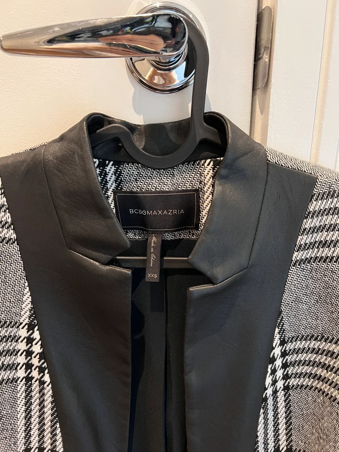 New- BCBGMAXAZRIA Plaid Coat - Size XXS image indicator(3)