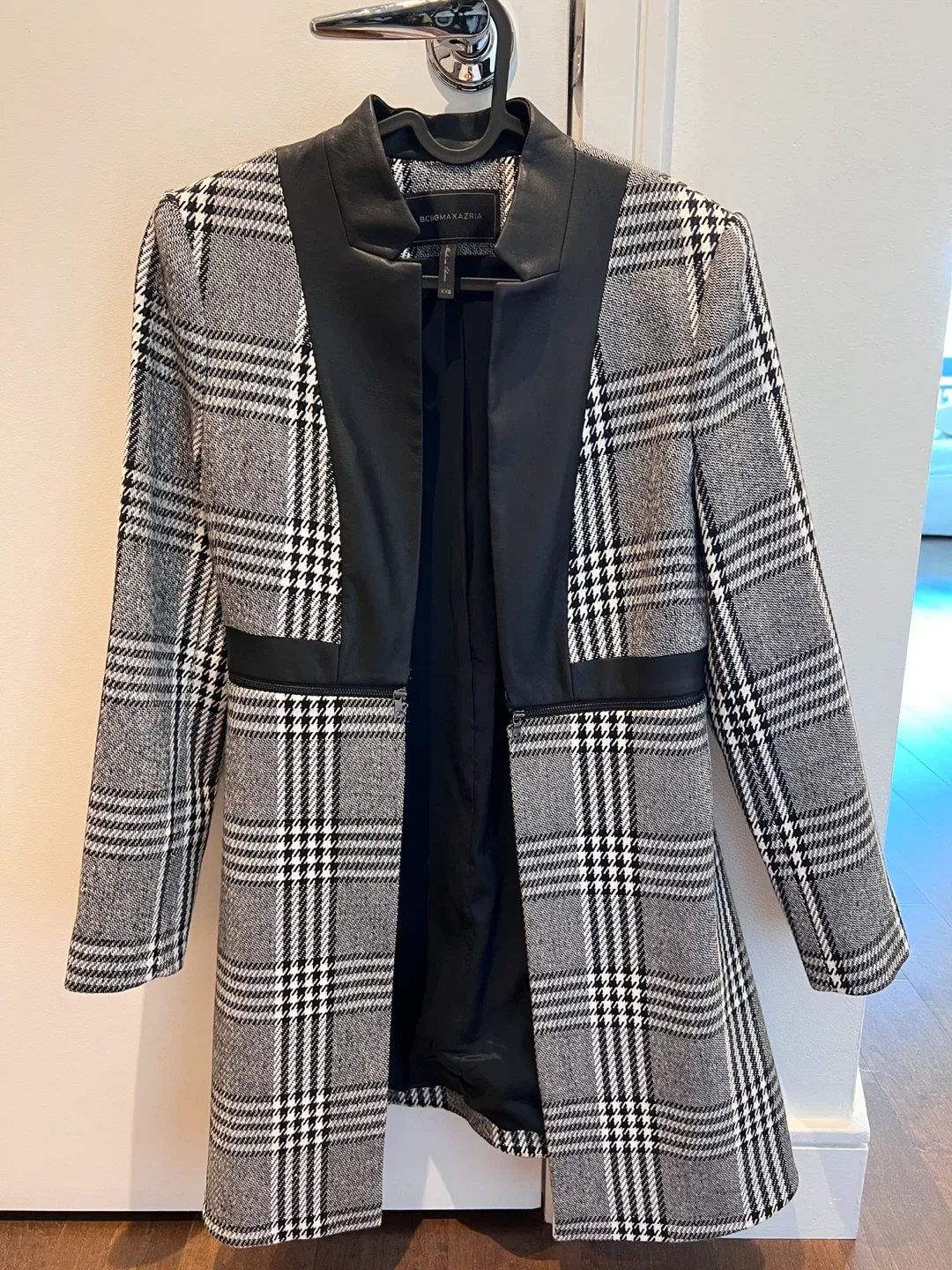 New- BCBGMAXAZRIA Plaid Coat - Size XXS image indicator(4)