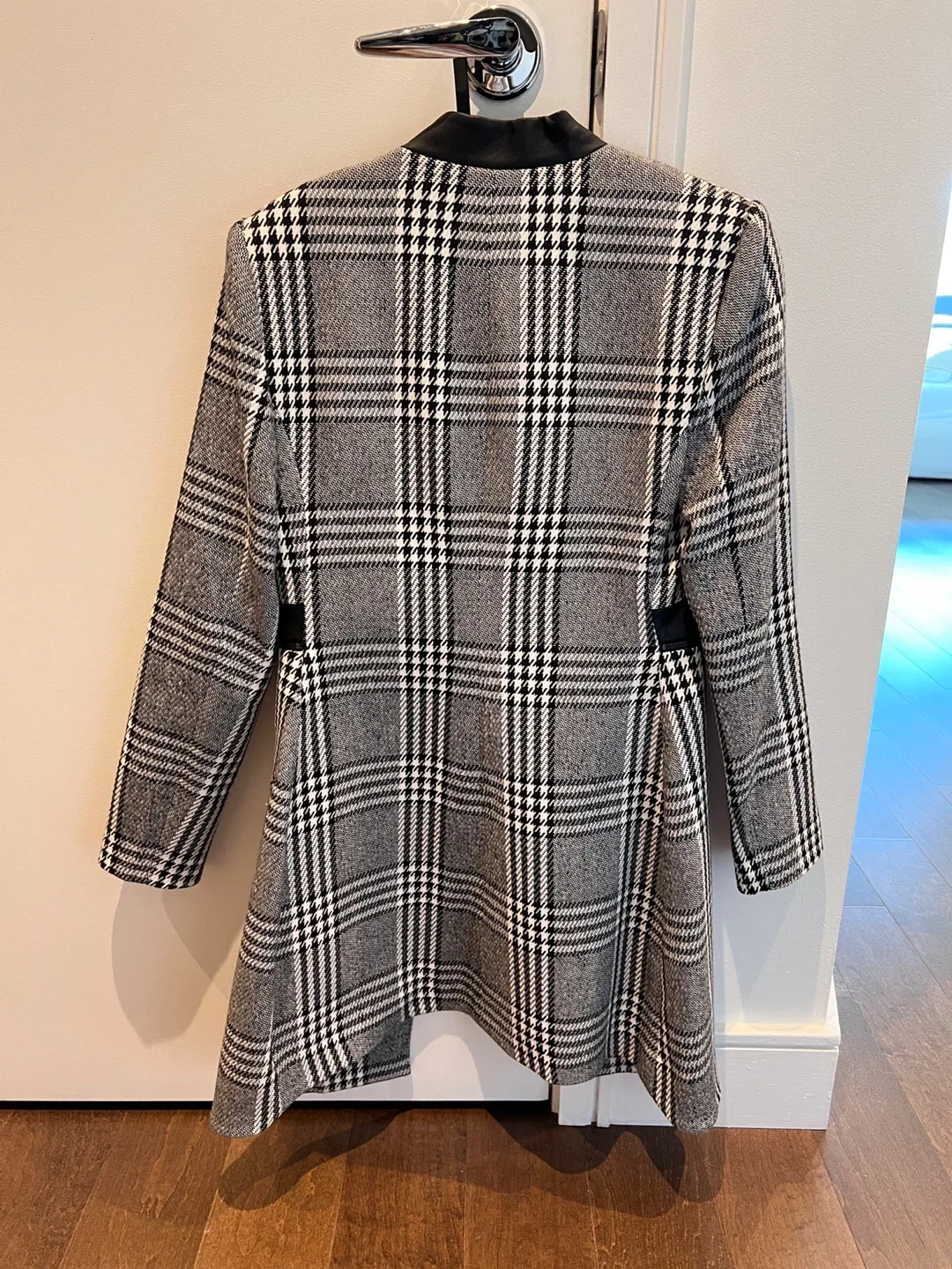New- BCBGMAXAZRIA Plaid Coat - Size XXS image indicator(2)