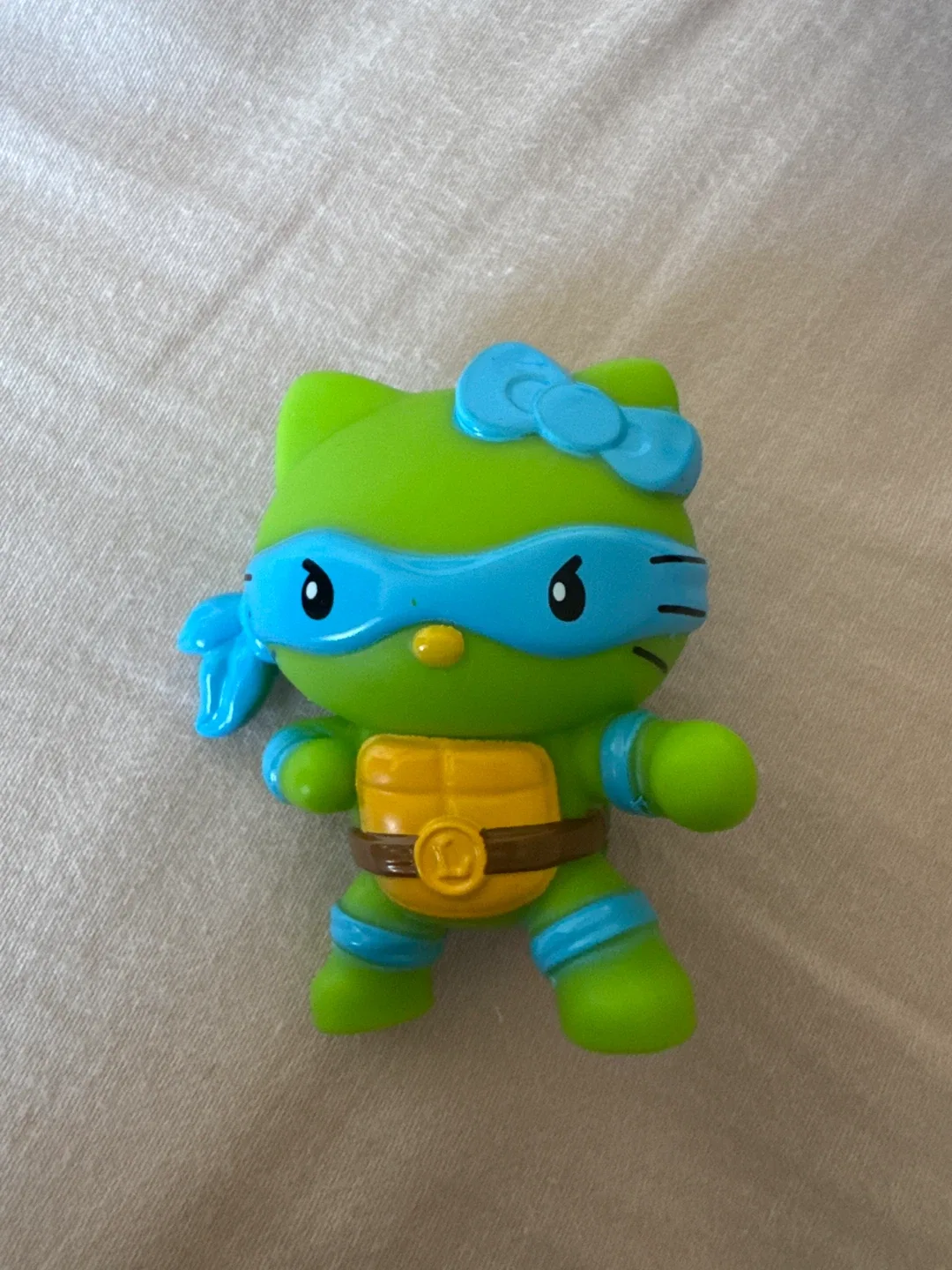 Hello Kitty Teenage Mutant Ninja Turtle Figurine image indicator(3)