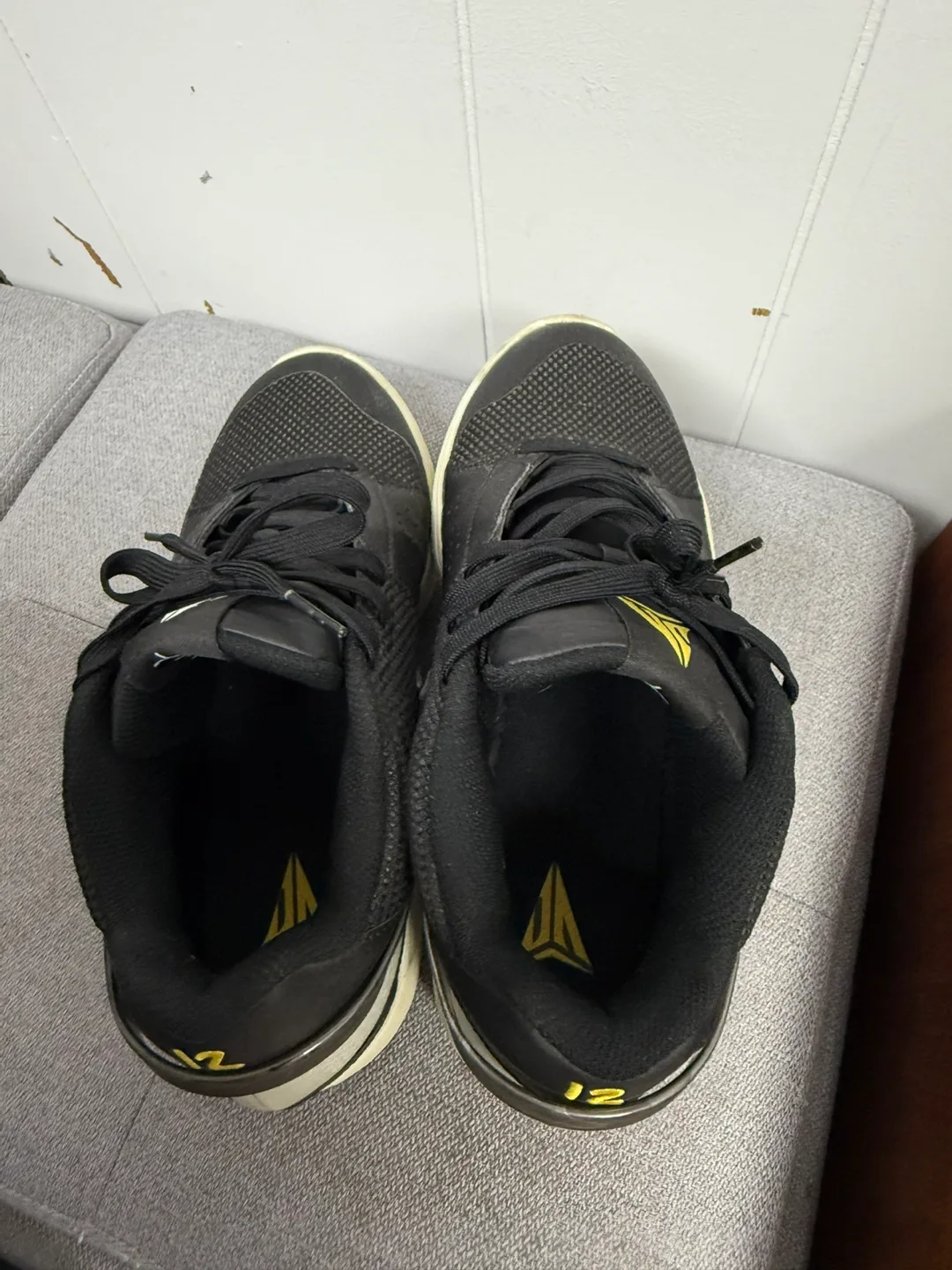 JA1 M+ Basketball Shoes Size US 9 image indicator(3)