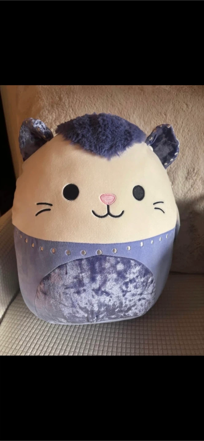 Squishmallow Blanche 12"