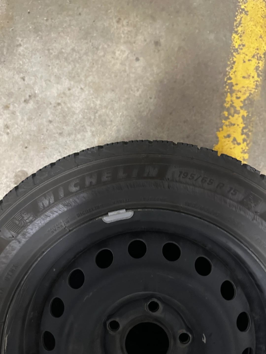 Michelin 195/65 R15 Winter Tires (Set of 4 with rims) - photo 2