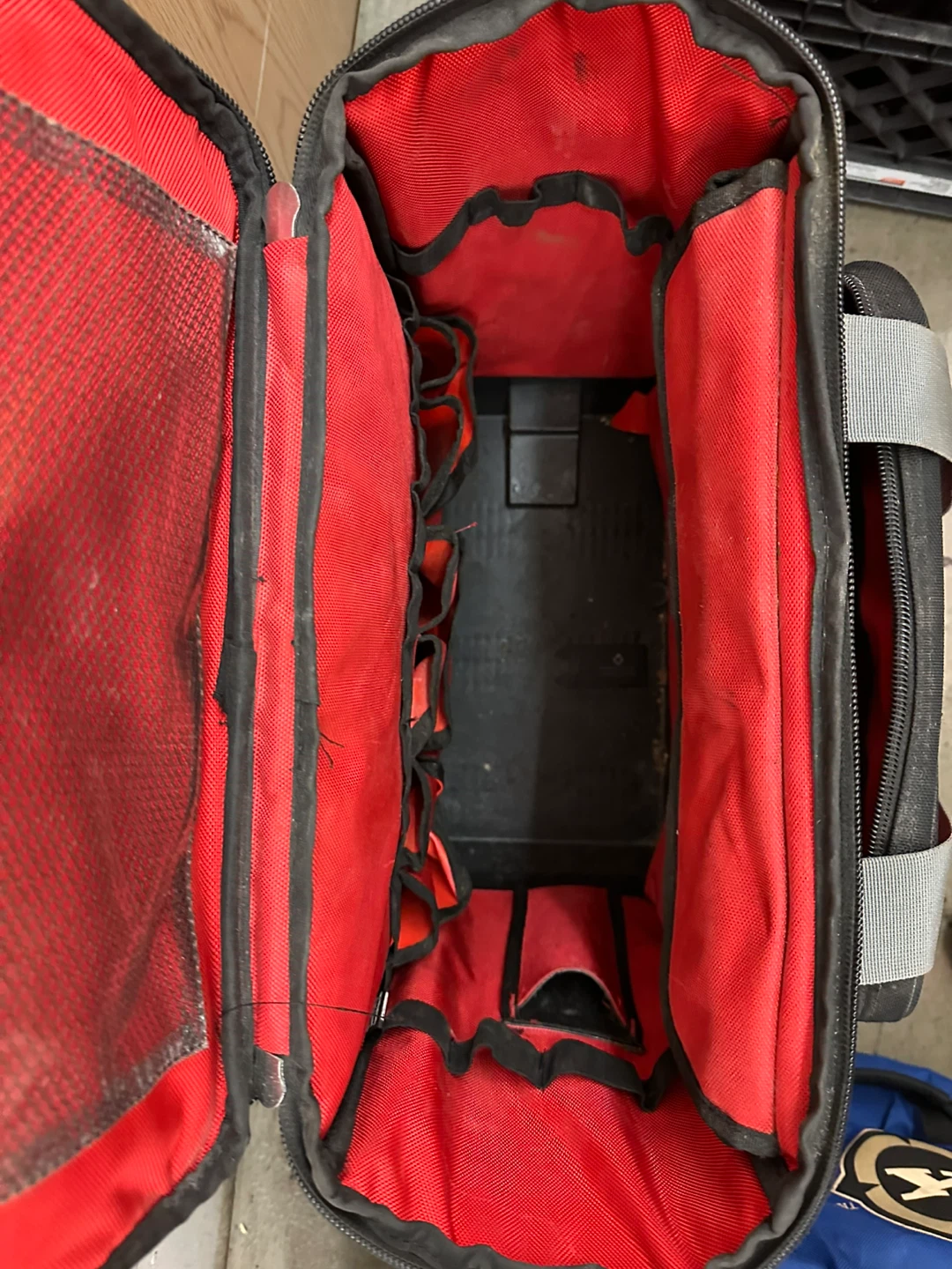 Milwaukee PACKOUT Tool Bag - photo 2