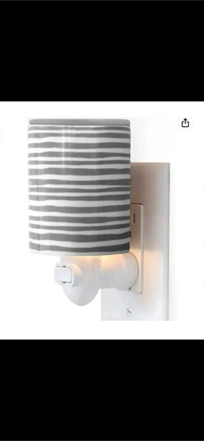 Happy Wax Outlet Plug-In Wax Warmer + Melts thumbnail