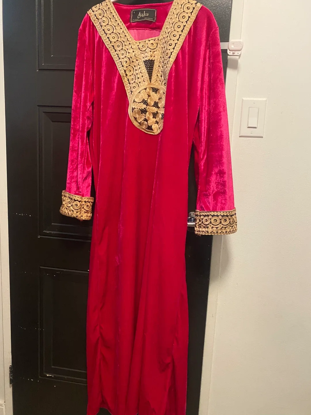 Pink Velvet Long Tiba Fashion Dress - Size 3/ Losse Medium thumbnail