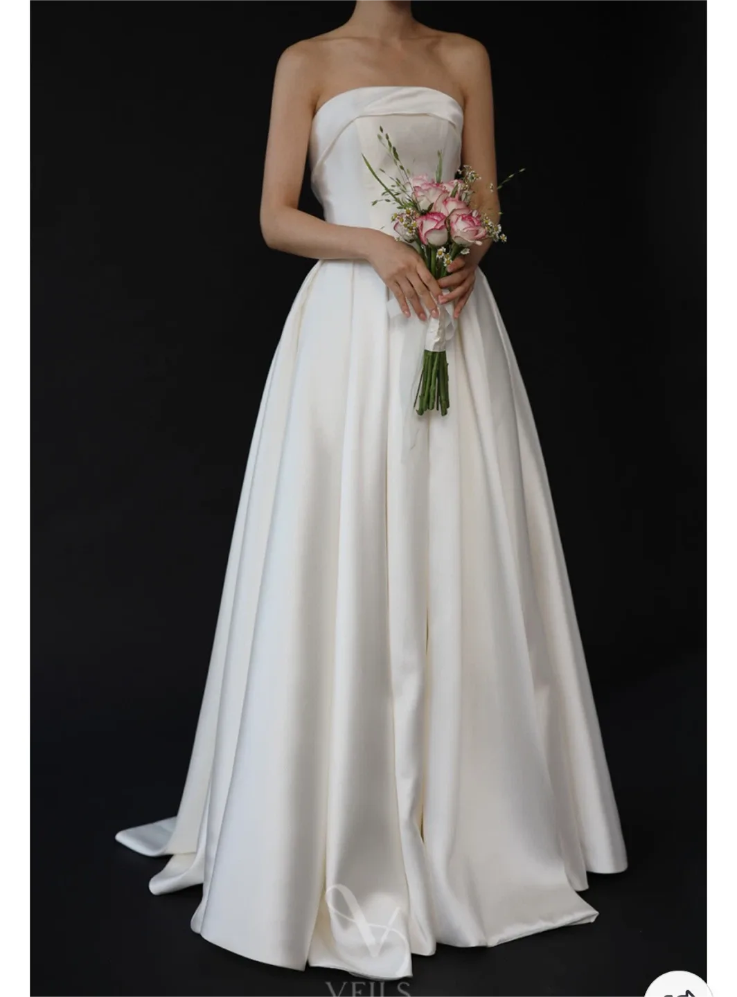 Wedding Dress with veil – Simple Satin Tube-top (Hi-low design) image indicator(2)