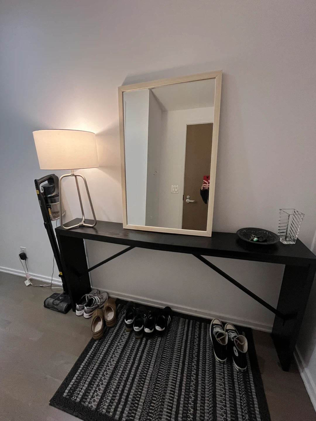 Entryway Table - photo 3