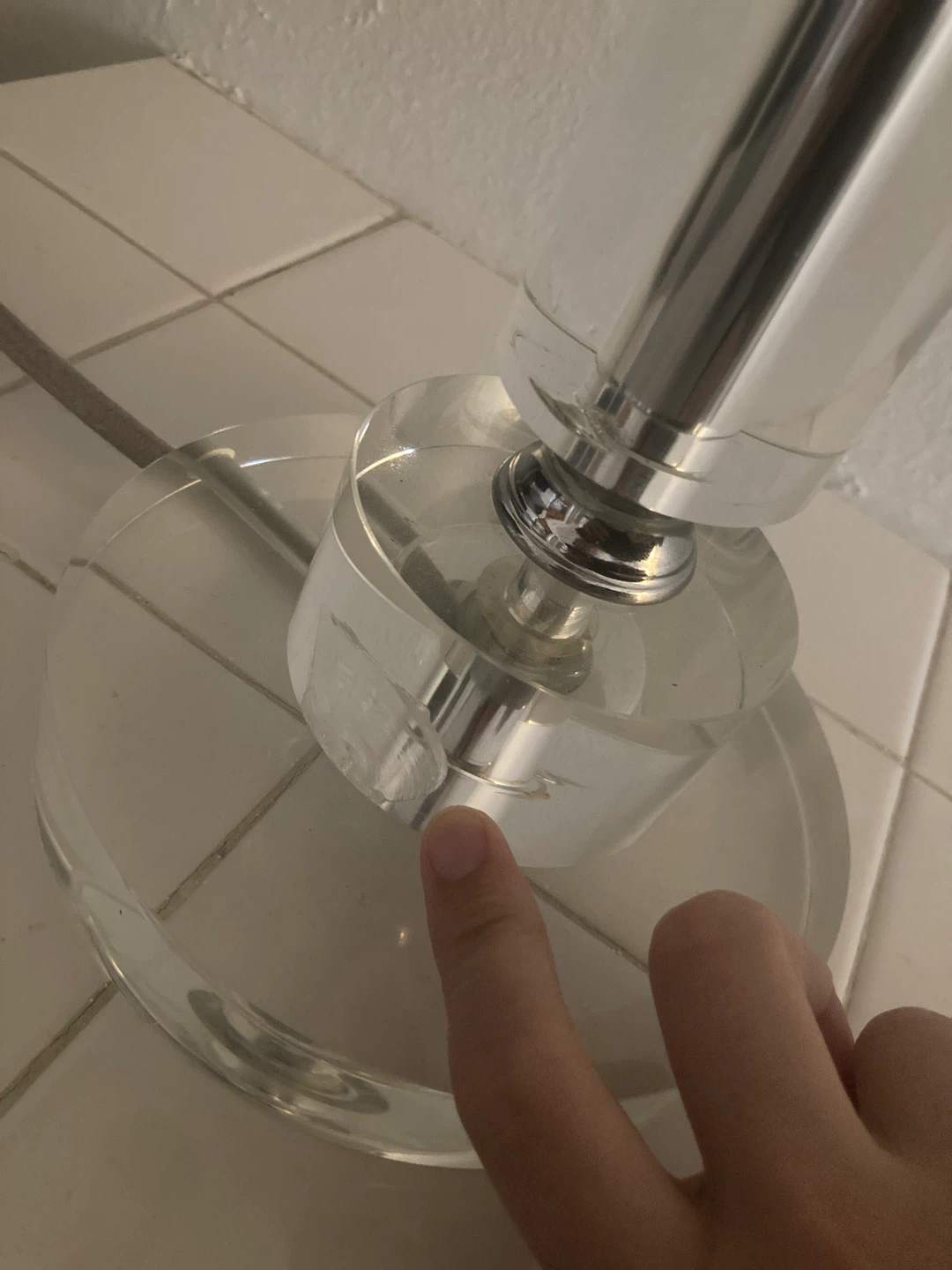 Table Lamp with Clear Base - photo 4