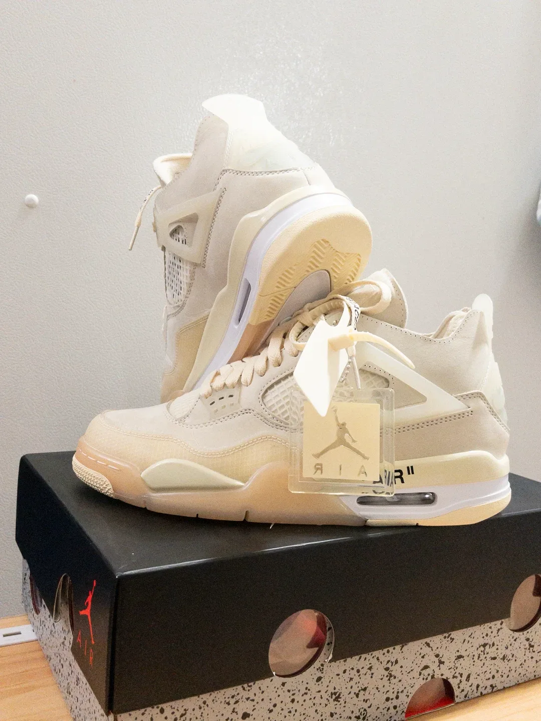 Nike Air Jordan 4 Retro SP Off-White Size 11.5 image indicator(7)
