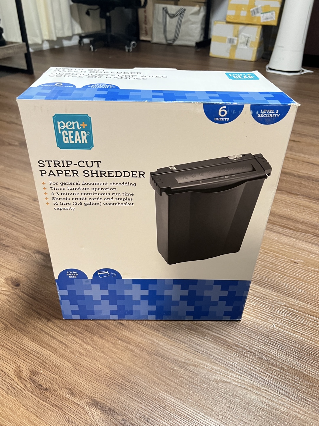 Pen+Gear Strip-Cut Paper Shredder - photo 2