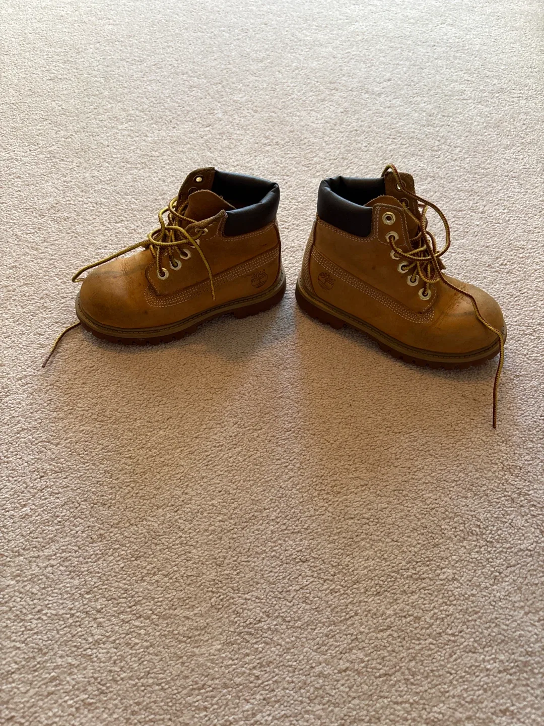 Timberland Boots Size 9.5M image indicator(2)
