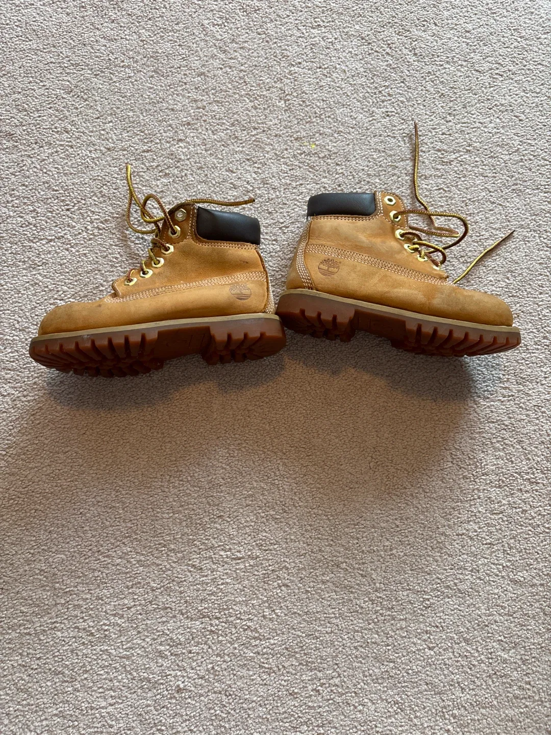 Timberland Boots Size 9.5M image indicator(4)