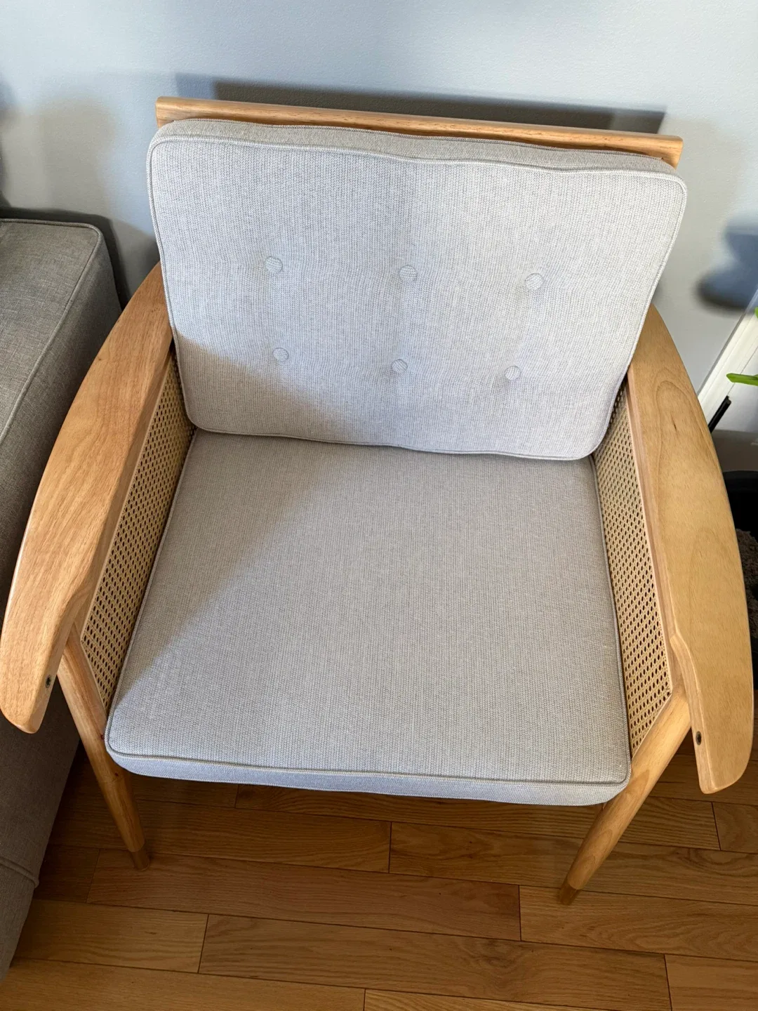 Accent Chair with Rattan Sides image indicator(2)