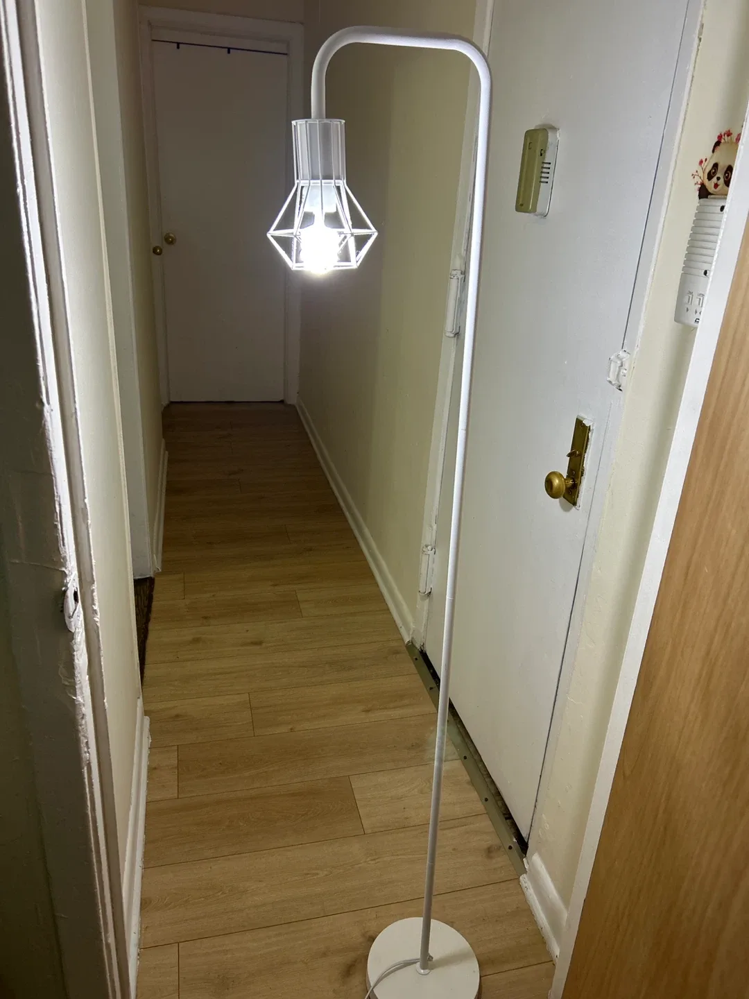 White Floor Lamp image indicator(2)