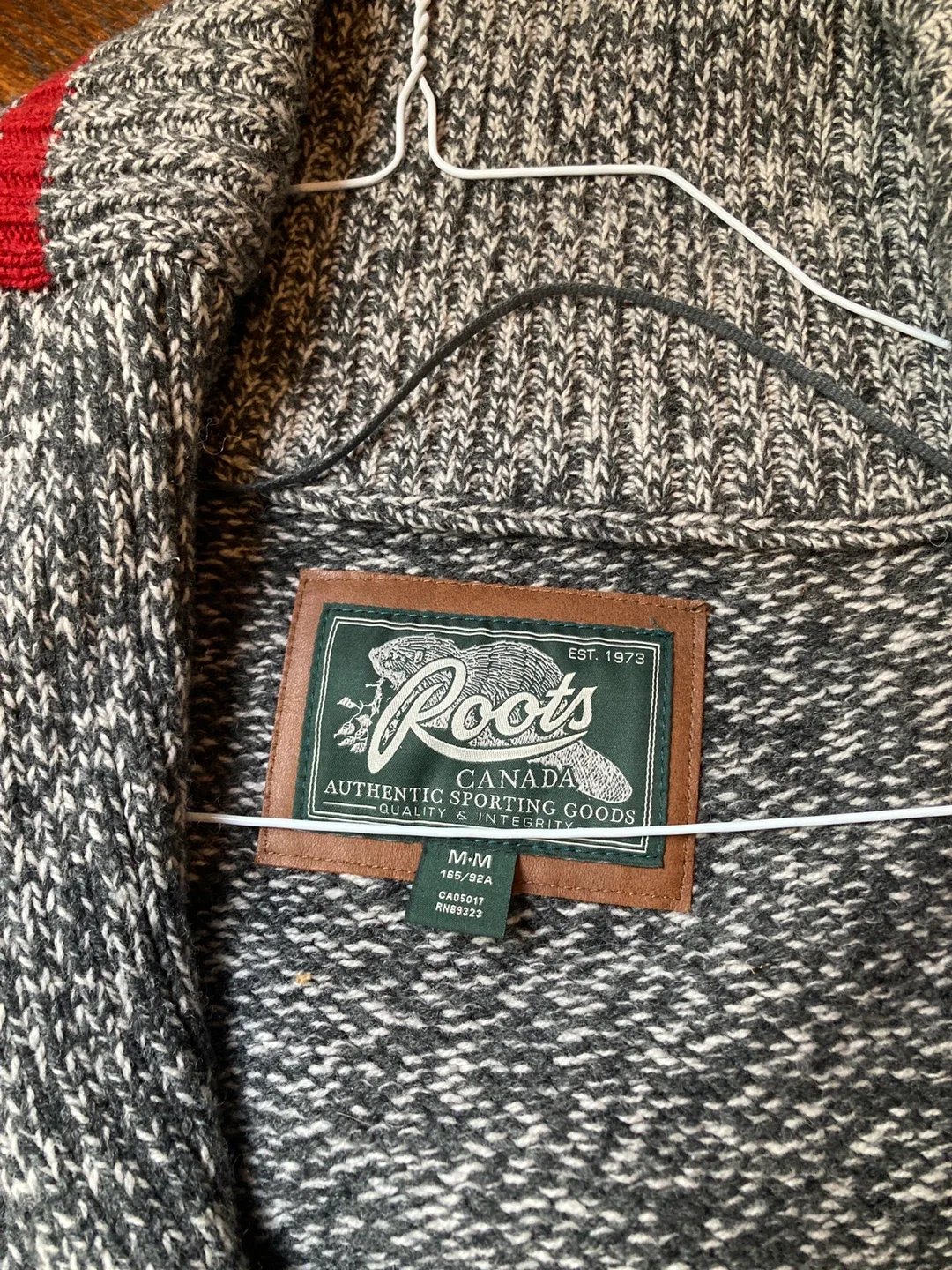 Roots cabin sweater image indicator(3)
