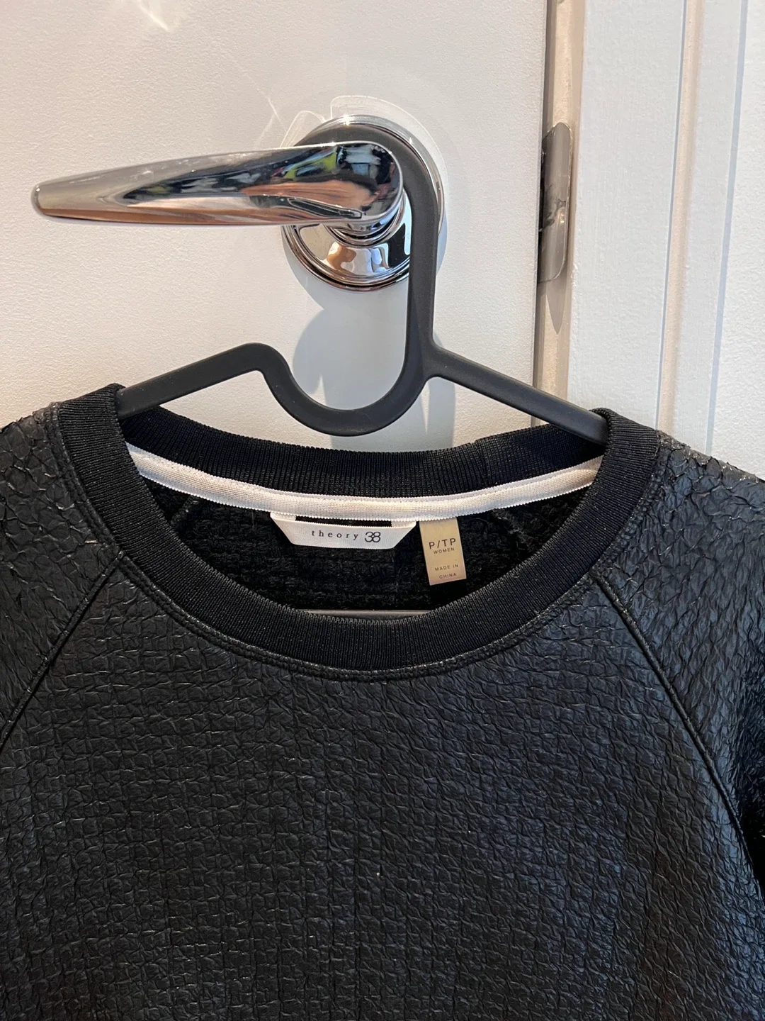 Theory 38 Black Textured Sweatshirt - Size P/TP image indicator(7)