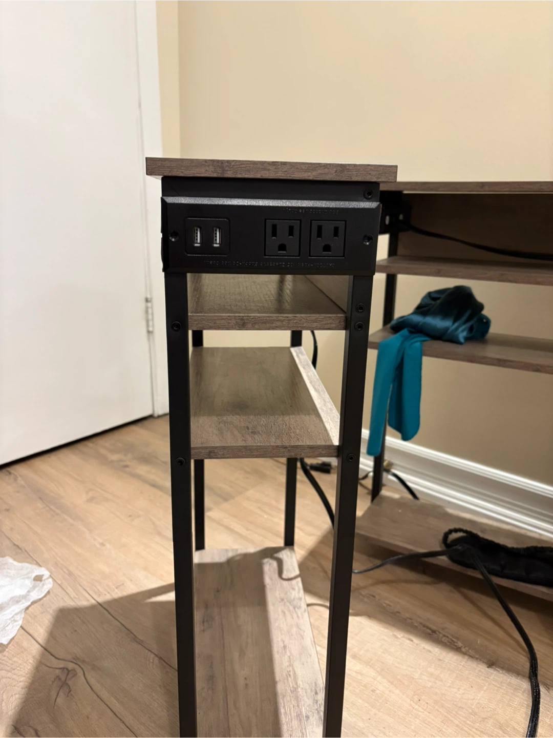 Set of 2 Industrial Side Tables with Power Outlets & USB Ports - photo 3
