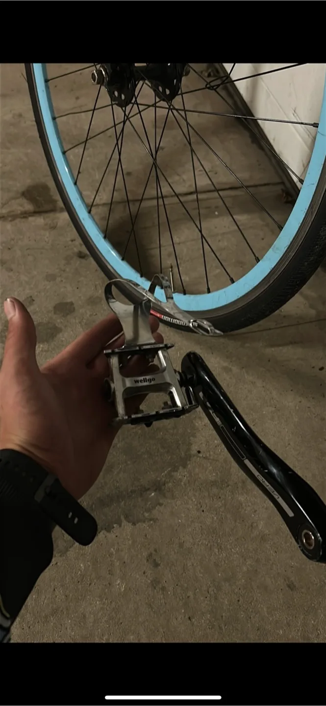 Fixed Gear Bike - Black & Blue image indicator(3)