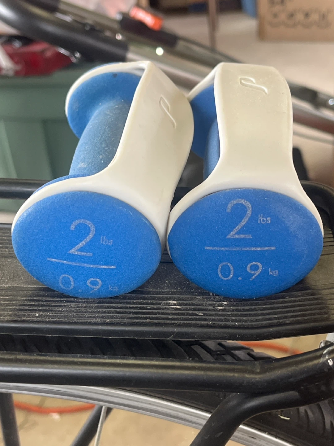 Pair of 2 lbs Dumbbells with Handles - photo 3