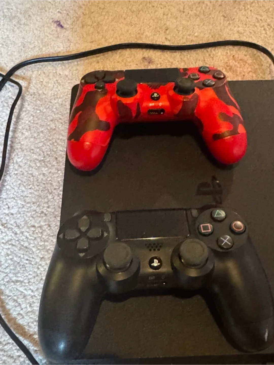 PlayStation 4 with 2 Controllers image indicator(3)