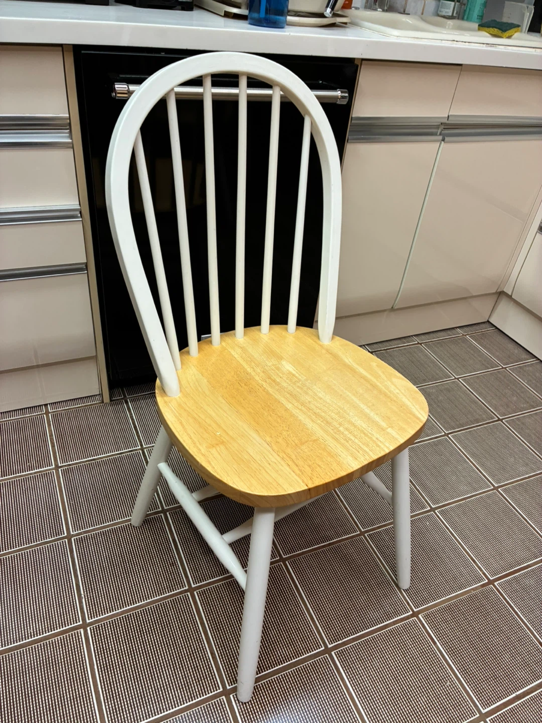 Round Wooden Dining Table with 4 Chairs - photo 2