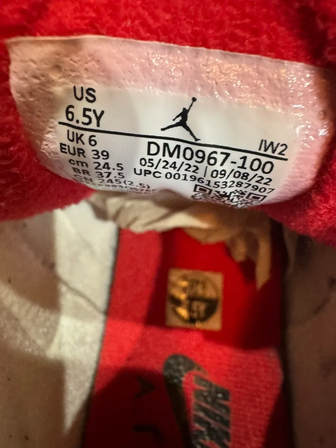 Air Jordan 3 Retro GS Summit White/Fire Red Size 6.5Y image indicator(3)