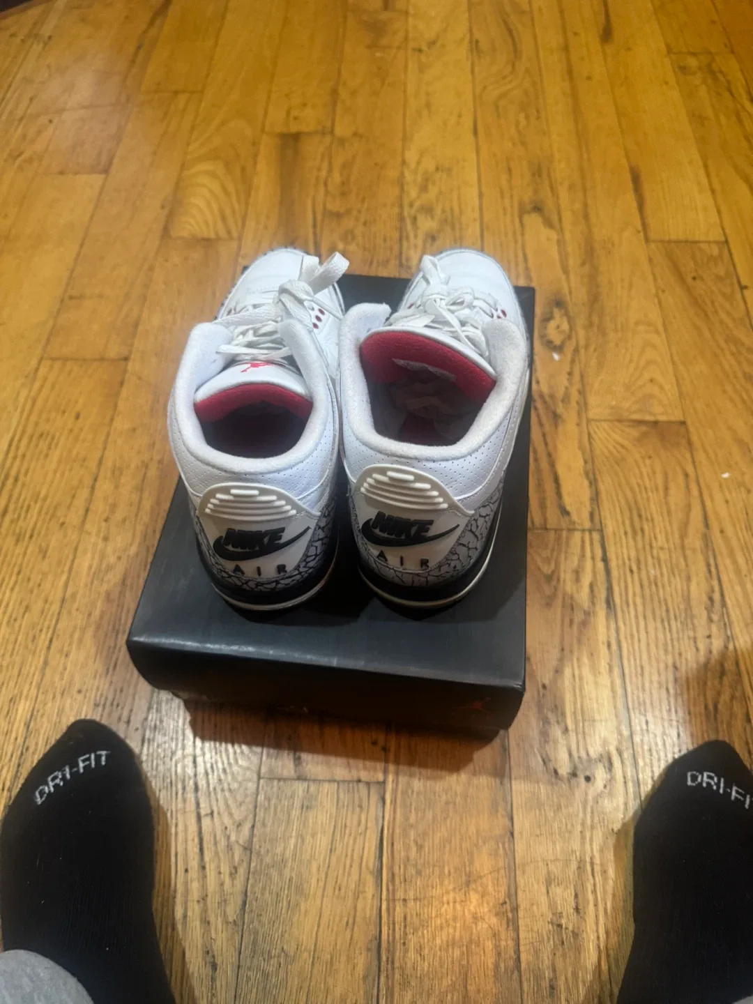 Air Jordan 3 Retro GS Summit White/Fire Red Size 6.5Y image indicator(8)