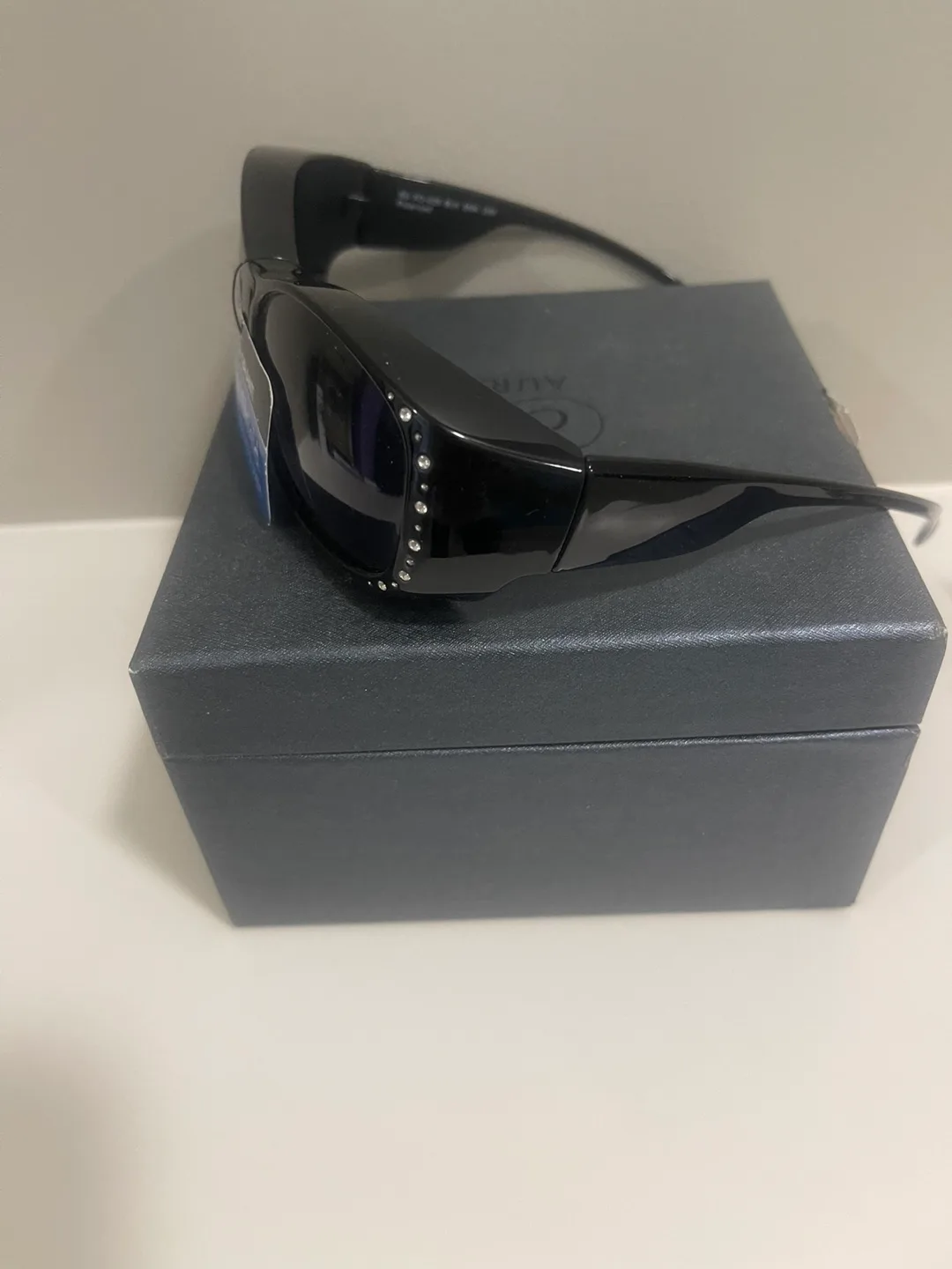 2 PAIRS - FOSTER GRANT CHIC Sunglasses, Black image indicator(3)