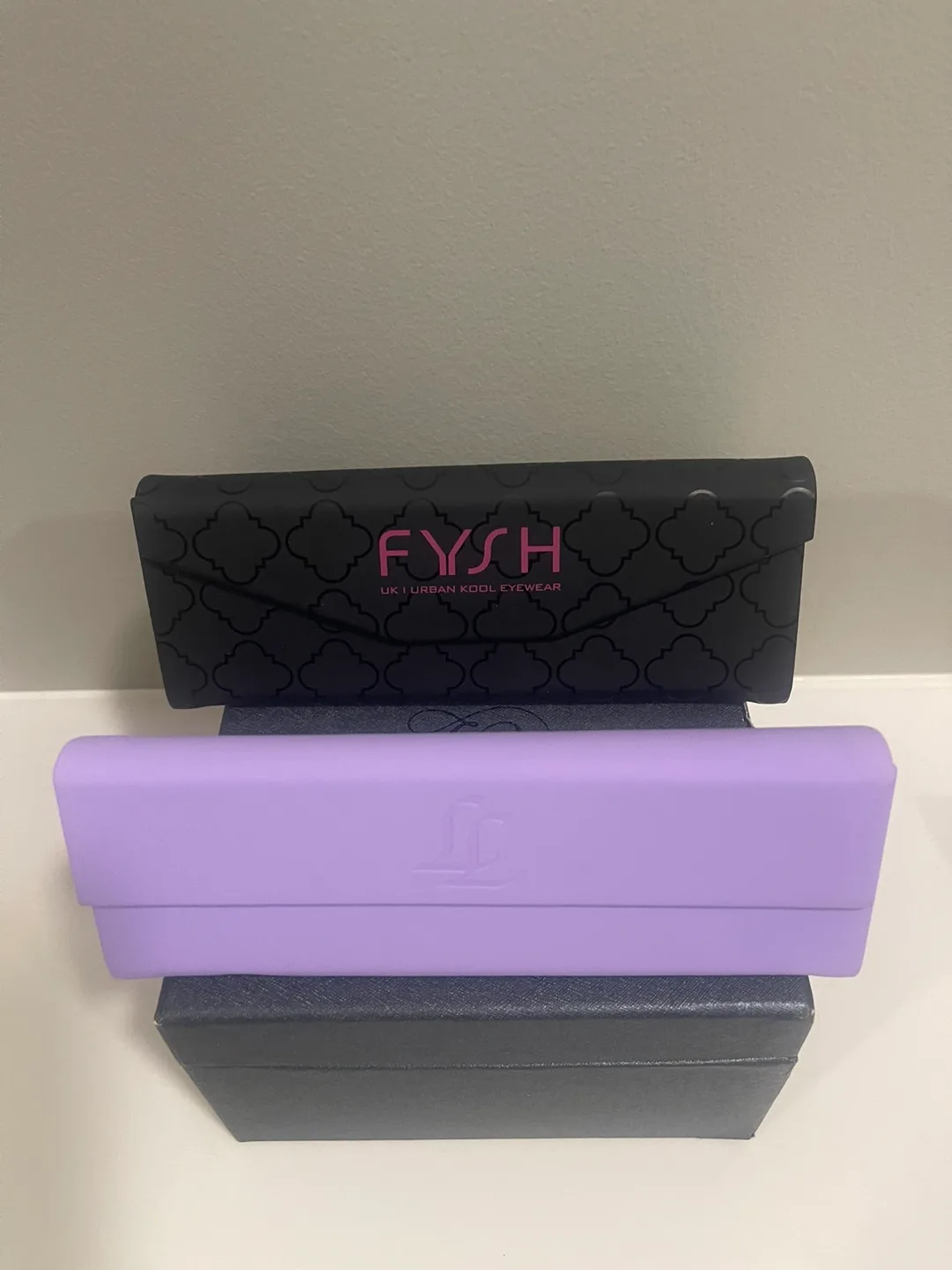 2 PAIRS - FOSTER GRANT CHIC Sunglasses, Black image indicator(10)