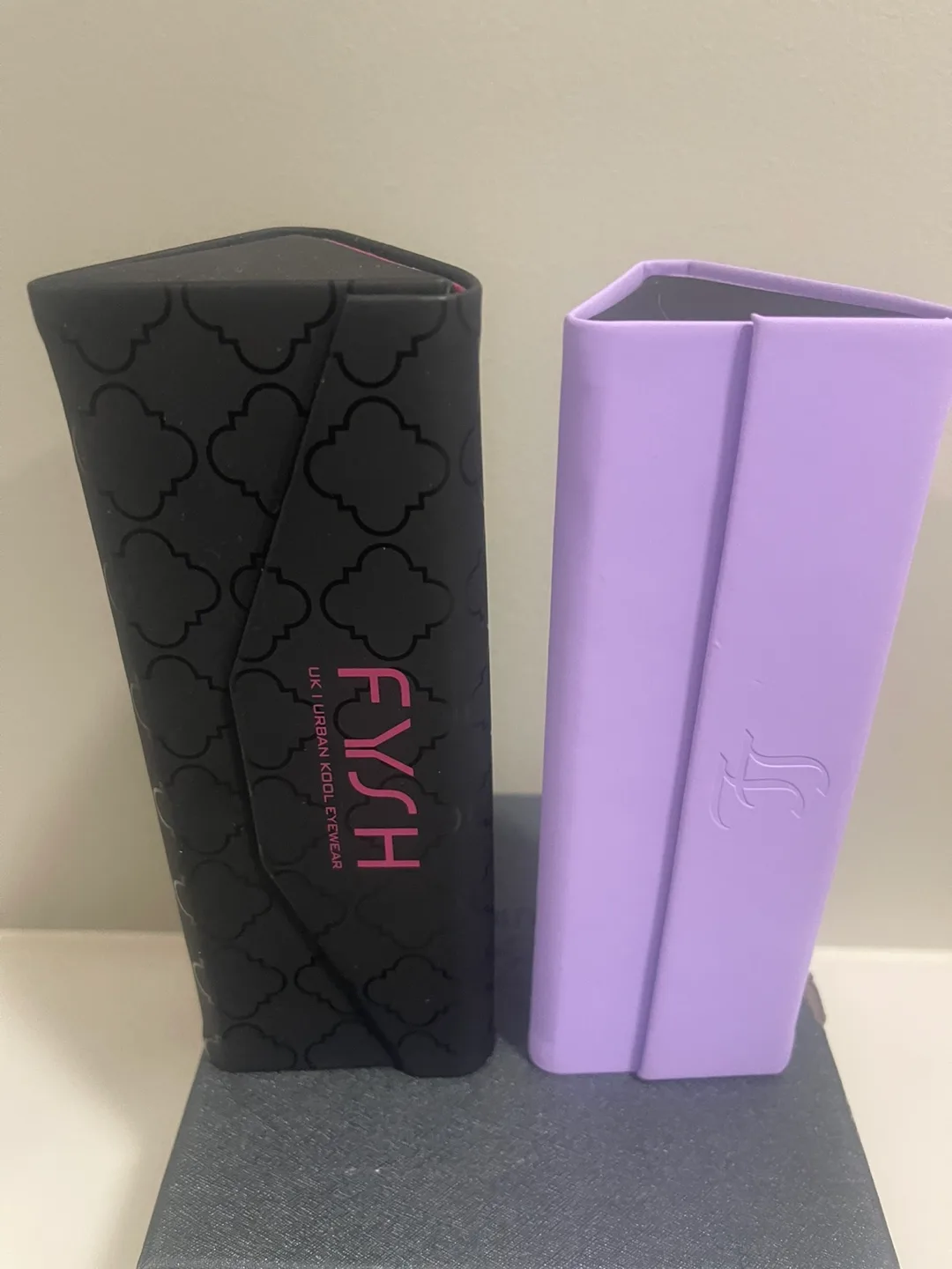 2 PAIRS - FOSTER GRANT CHIC Sunglasses, Black image indicator(9)