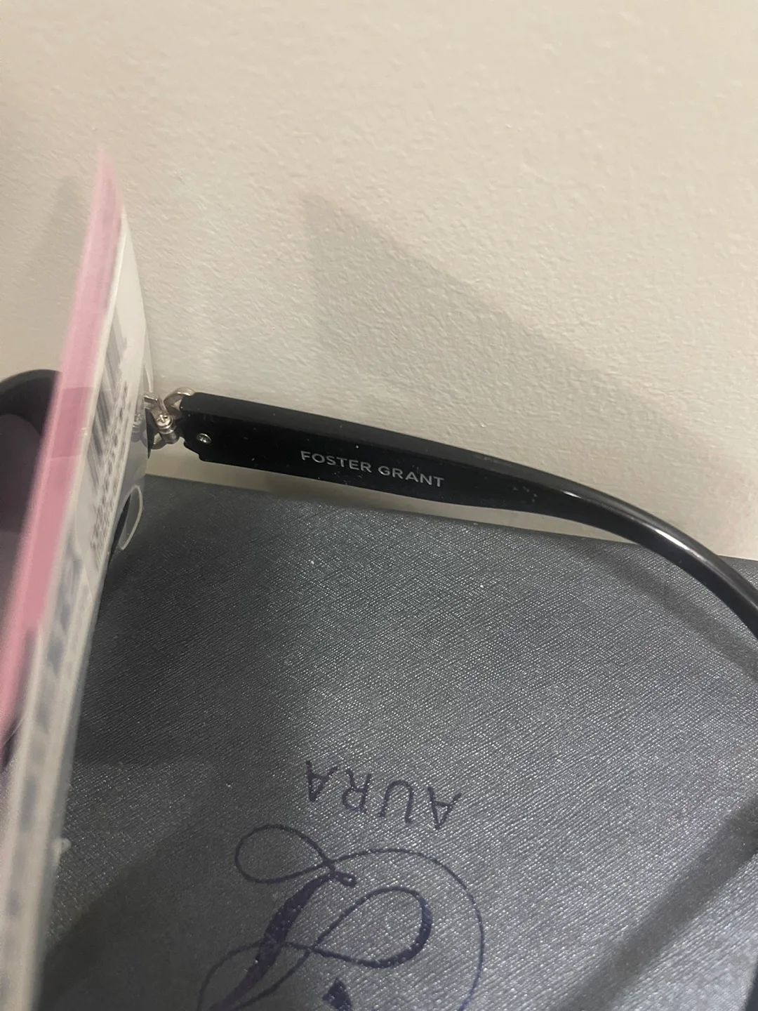 2 PAIRS - FOSTER GRANT CHIC Sunglasses, Black image indicator(7)