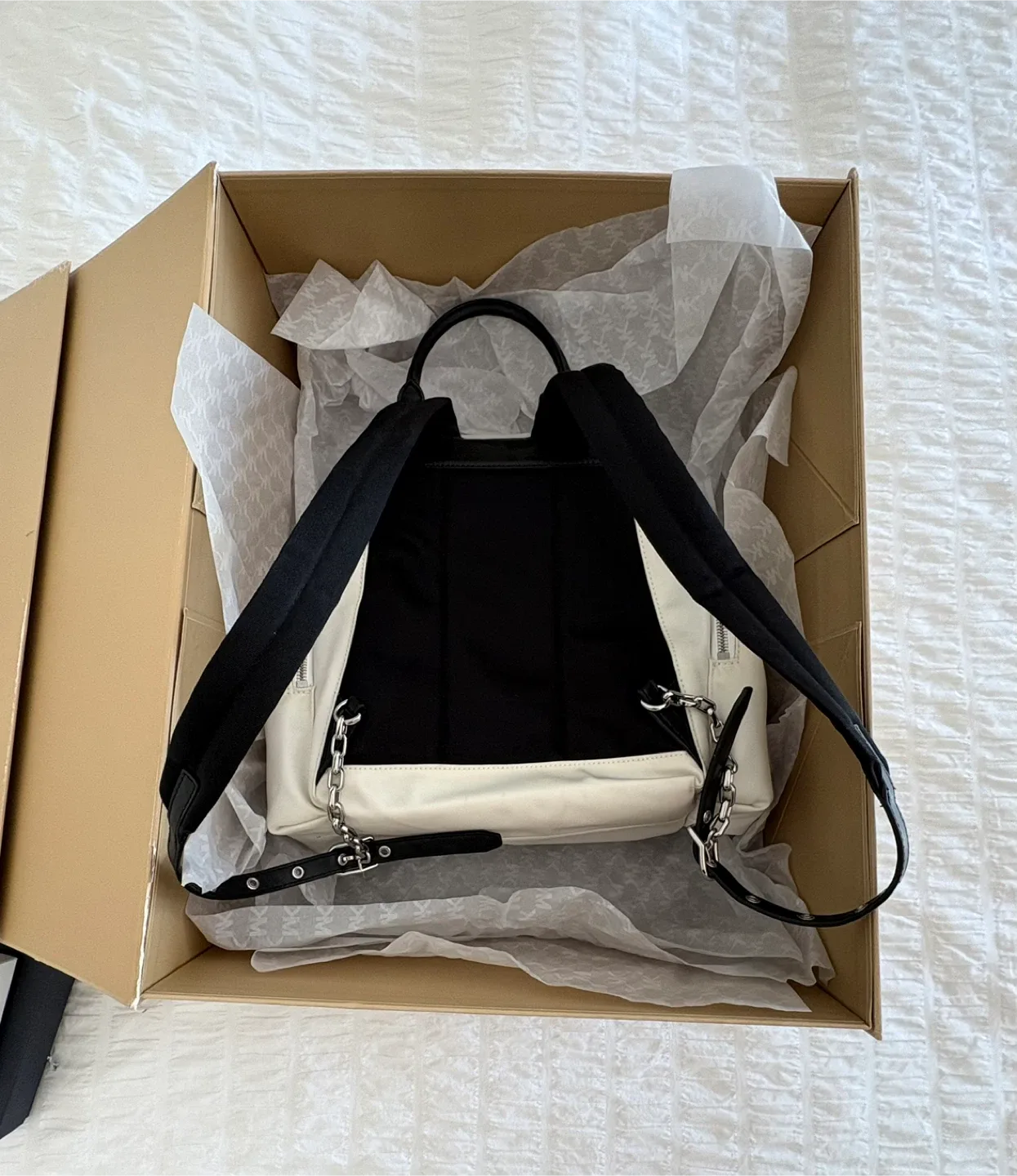 Michael Kors White Backpack image indicator(5)