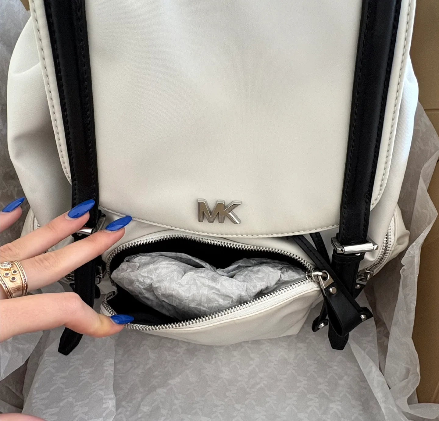 Michael Kors White Backpack image indicator(6)