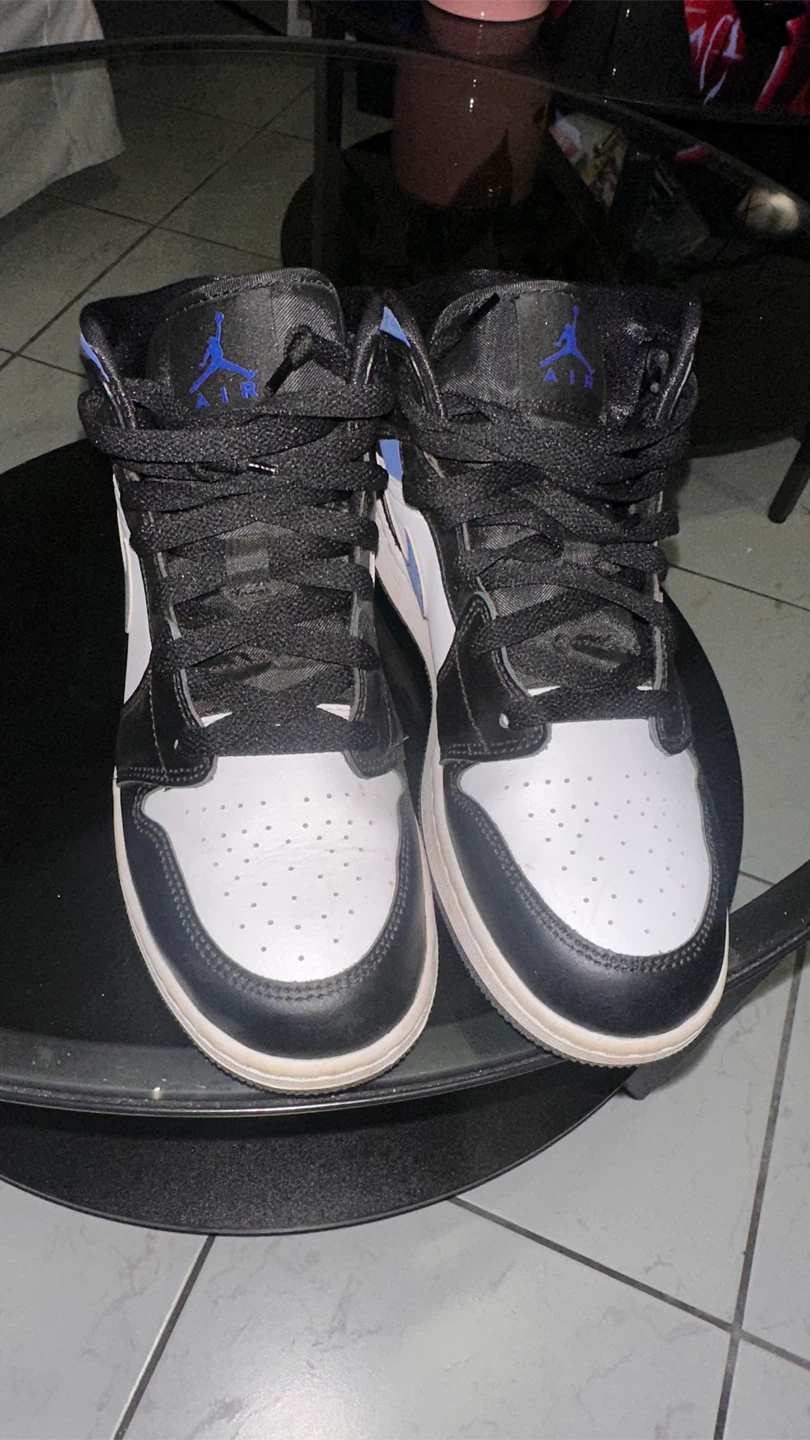 Nike Air Jordan 1 Mid Hyper Royal - Size 7Y - photo 3