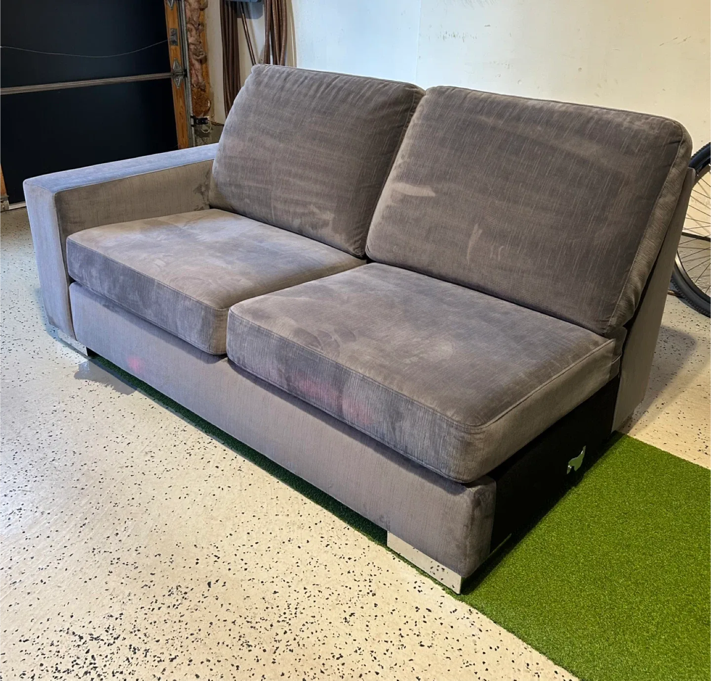 Grey Sectional Sofa - Great Condition! image indicator(6)