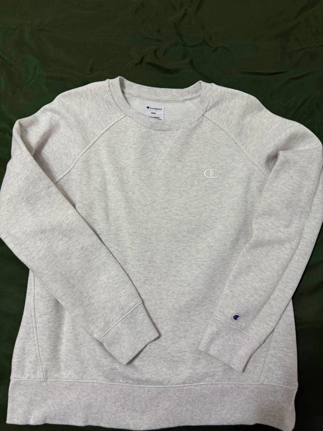 Champion Crewneck Sweatshirt - Size M image indicator(3)