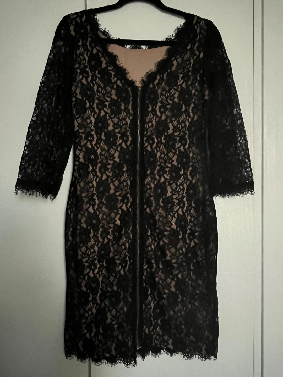 Lapis Black Lace Dress - Size M image indicator(2)