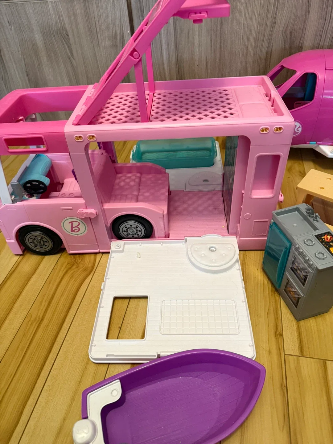 Barbie Dreamhouse & Vehicle Set image indicator(4)