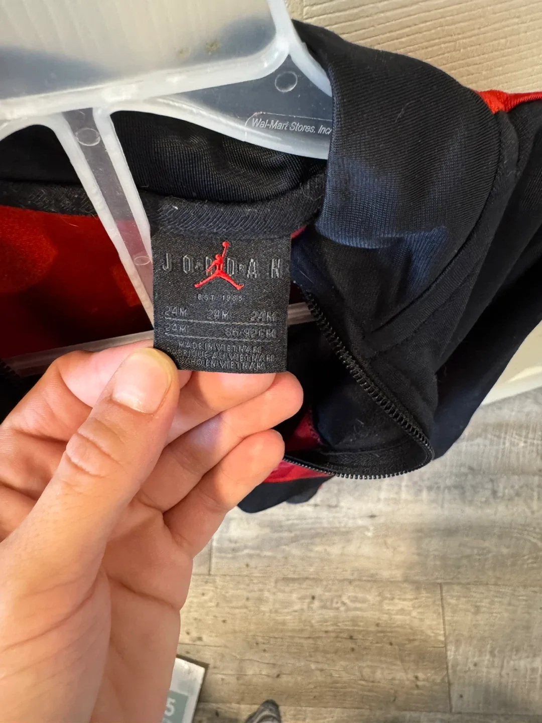 Jordan 24M Tracksuit - Black & Red image indicator(3)