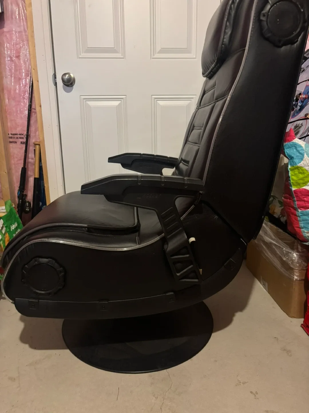 X Rocker Gaming Chair - Black image indicator(5)