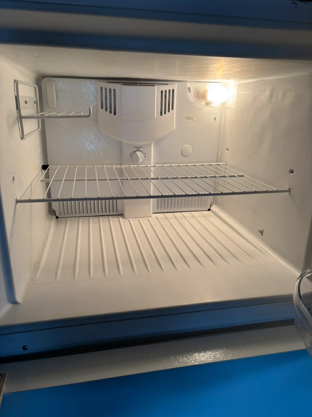 White Top Freezer Refrigerator - photo 2