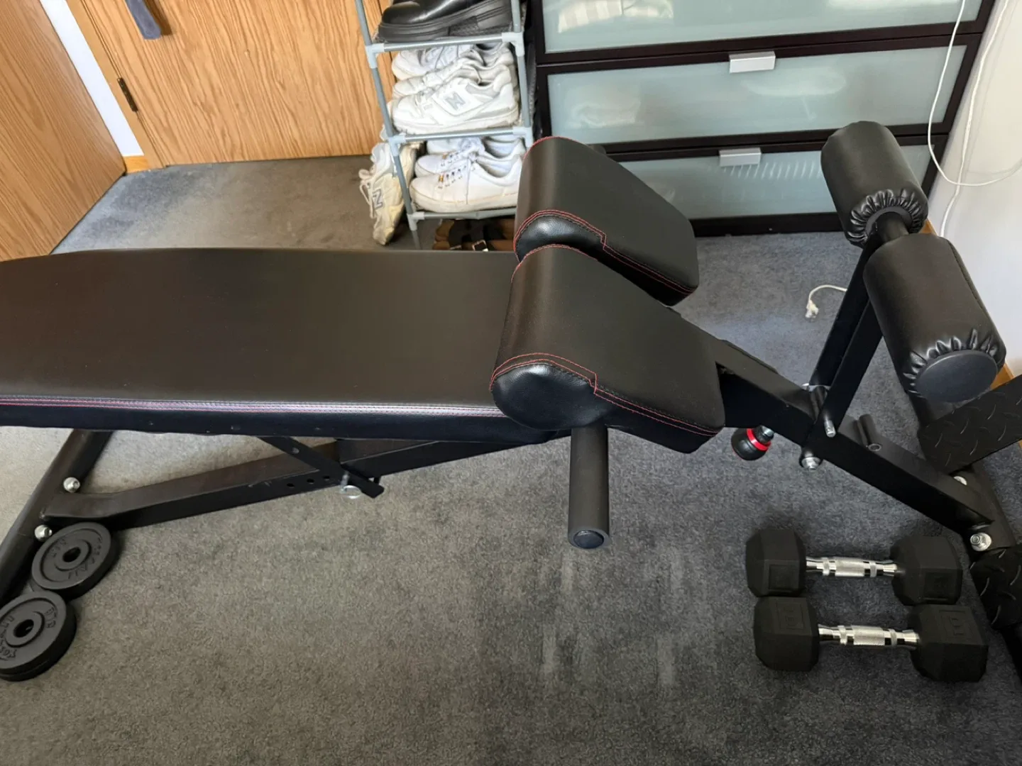 Adjustable Hyperextension Workout Bench - Black image indicator(3)
