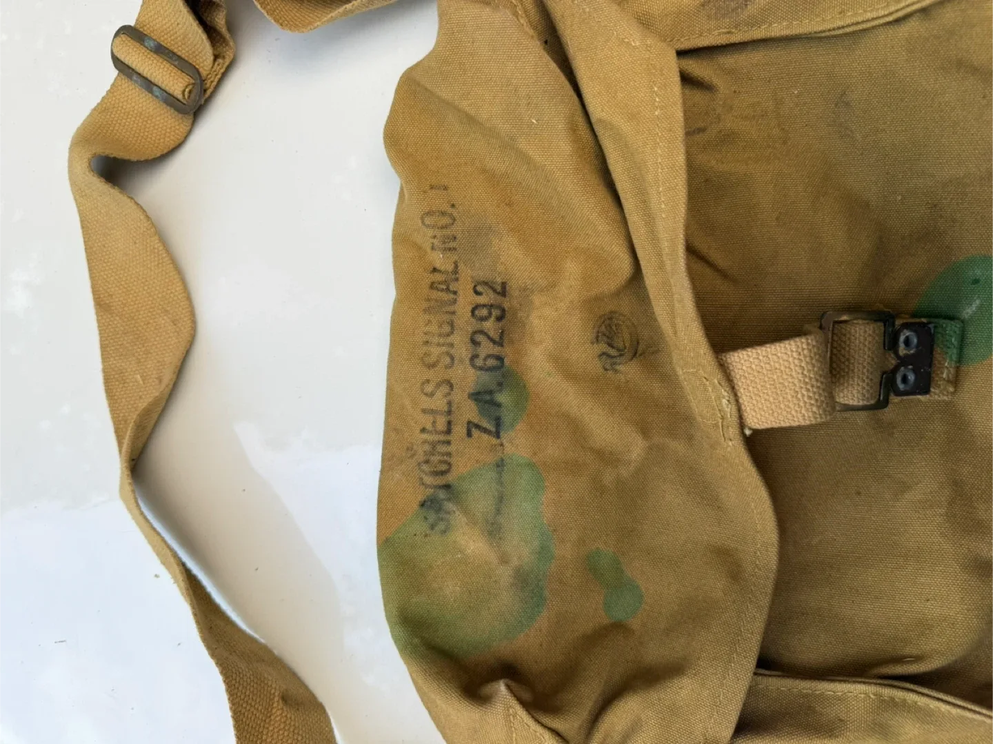 WW2 Canadian Signals Corps Satchel Radio Side Pack image indicator(2)