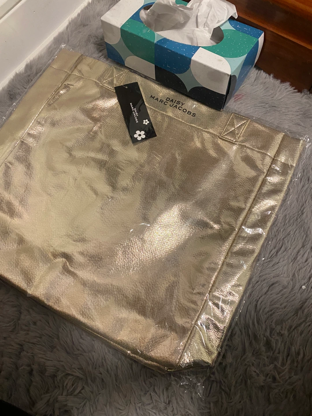New Marc Jacobs Daisy Tote Bag - Gold - photo 2