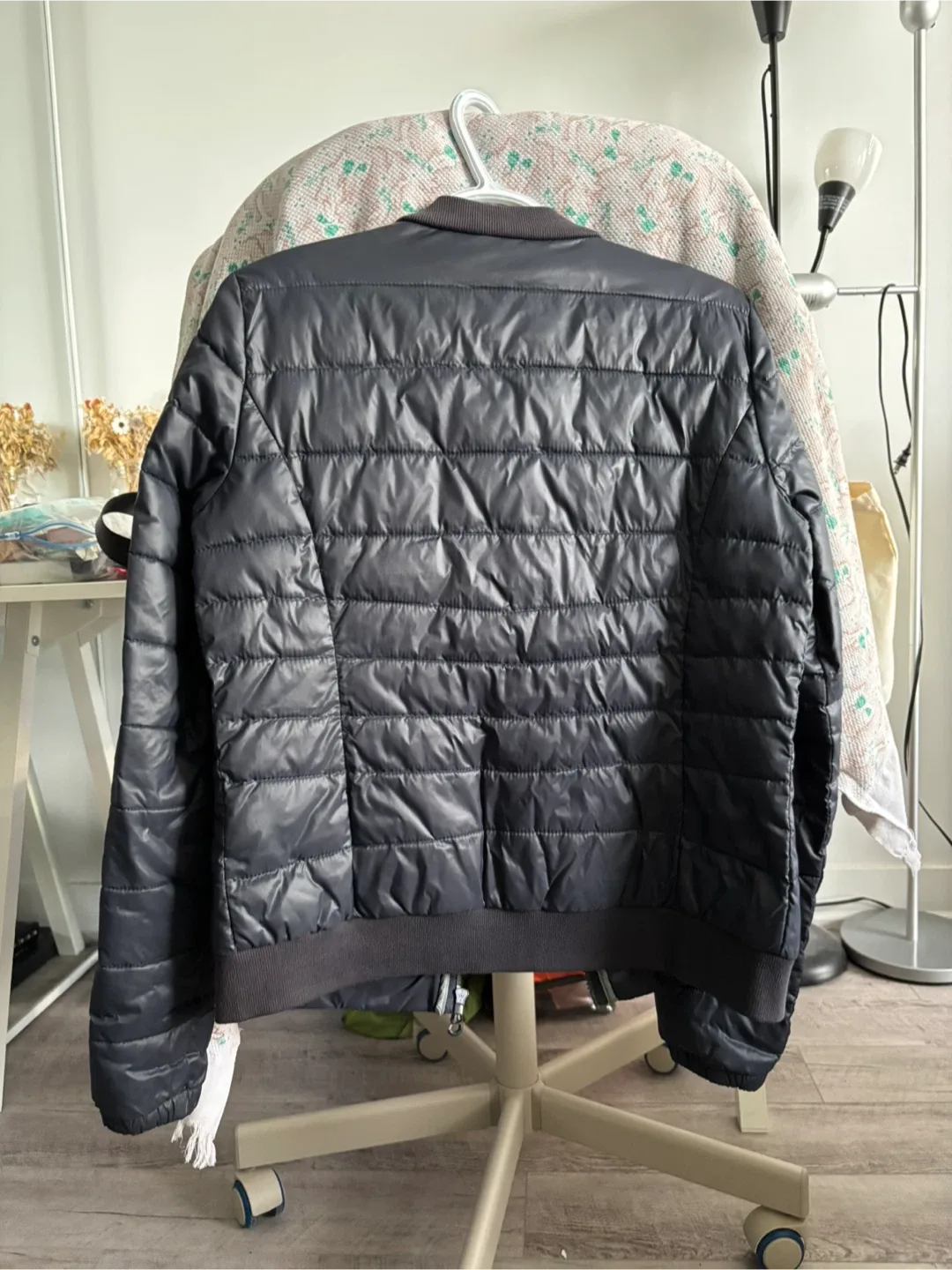 Navy blue Puffer Jacket - Size M image indicator(2)